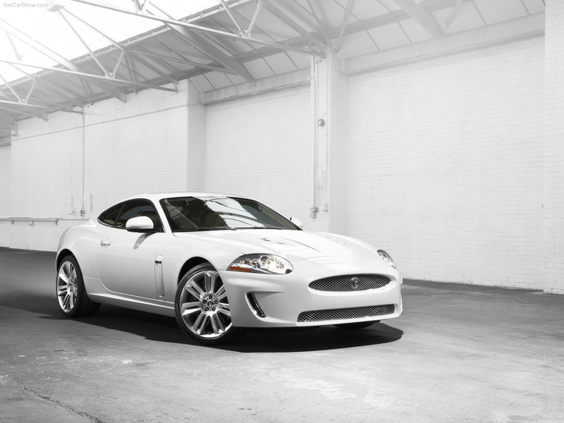 Illustration for article titled 2010 Jaguar XKR: 510 HP Pussycat Kills Even Faster
